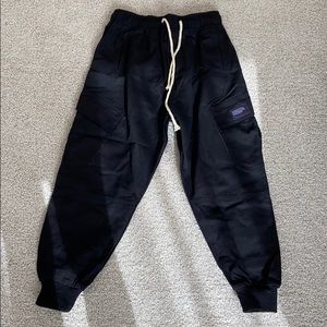 Men’s black joggers with pockets